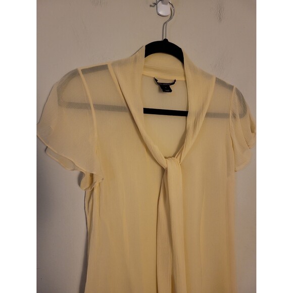 St. John Beige Silk Sheer Blouse Sz 6 Office Career Business Casual - Picture 3 of 8